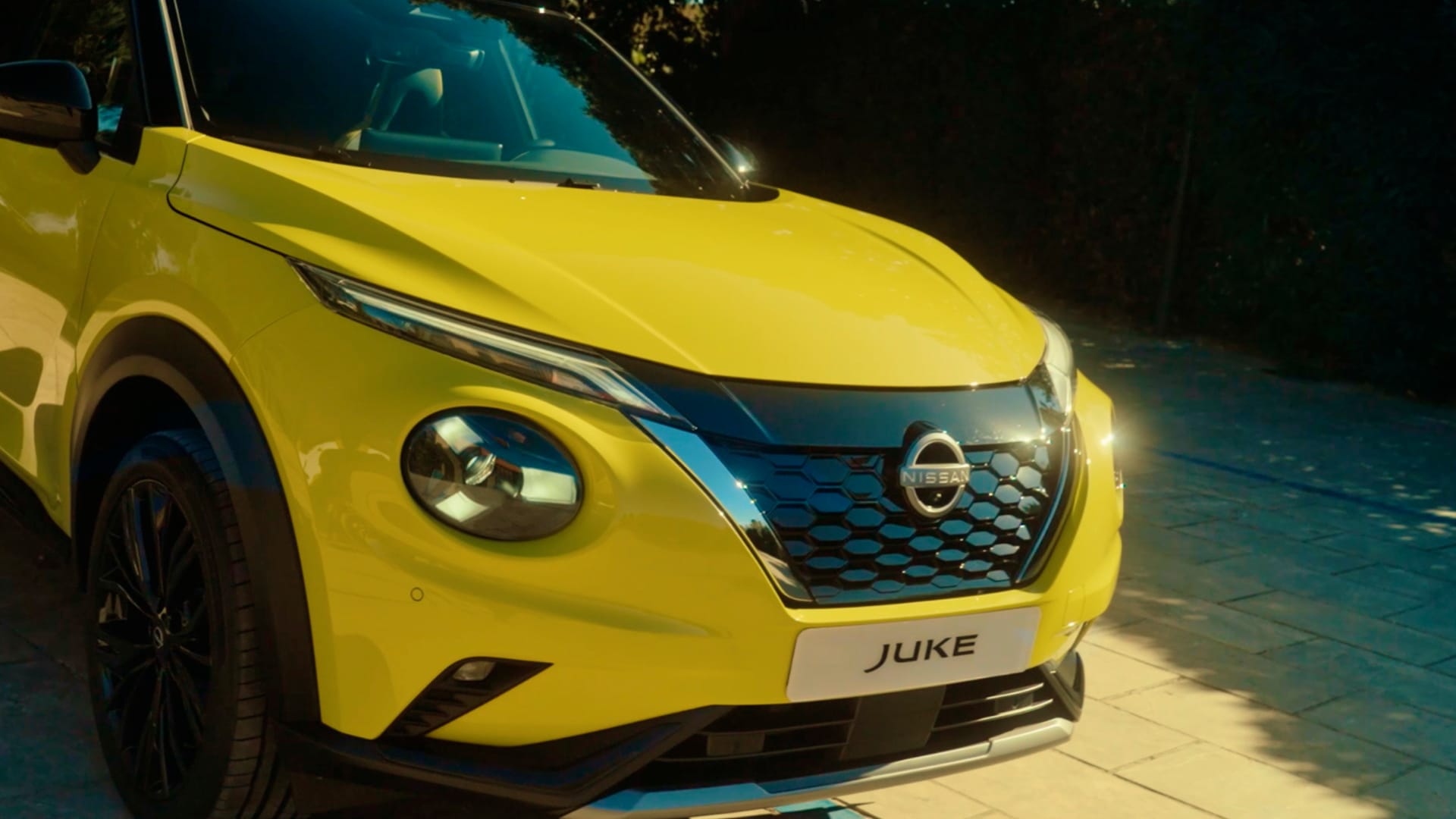 Loop video sul design anteriore degli esterni di Nissan JUKE