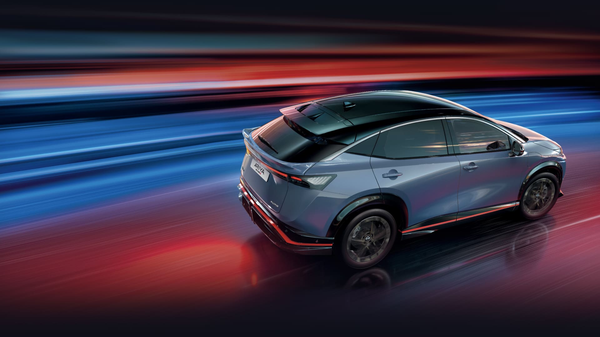 Nissan Ariya Nismo: video loop di immagini di guida davanti a container e vista del quadro interno